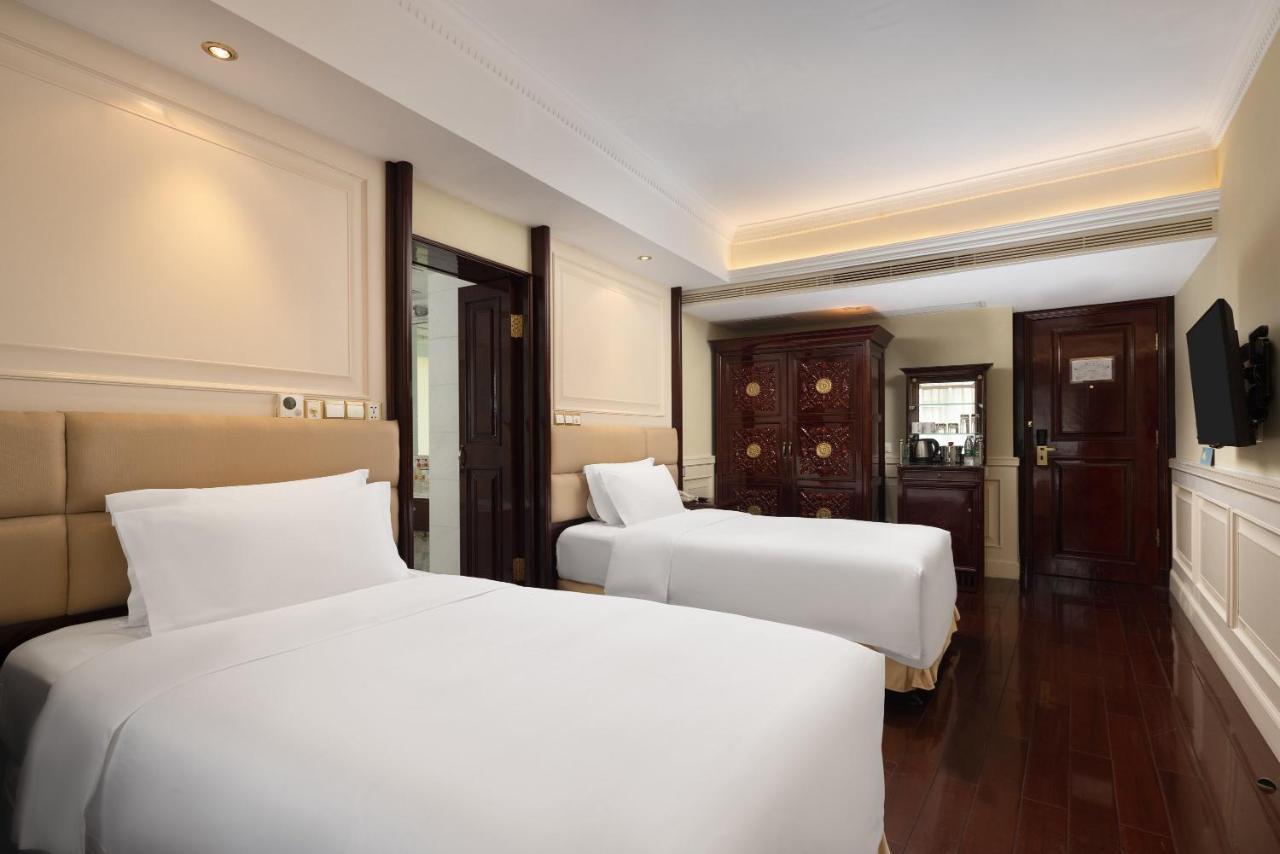 Crowne Plaza Hotel & Suites Landmark Shenzhen By Ihg - Nearby Luohu Border, Indoor Heated Swimming Pool, Complimentary Welcome Drink Экстерьер фото